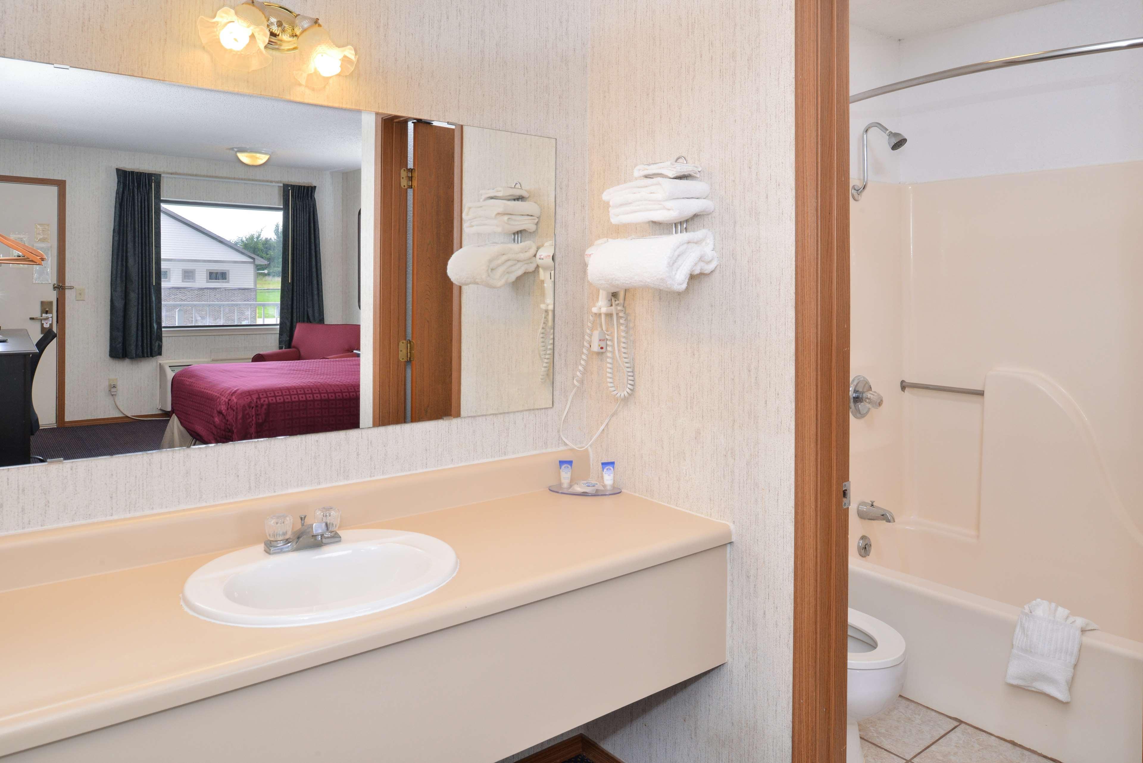 Americas Best Value Inn Knob Noster Kültér fotó
