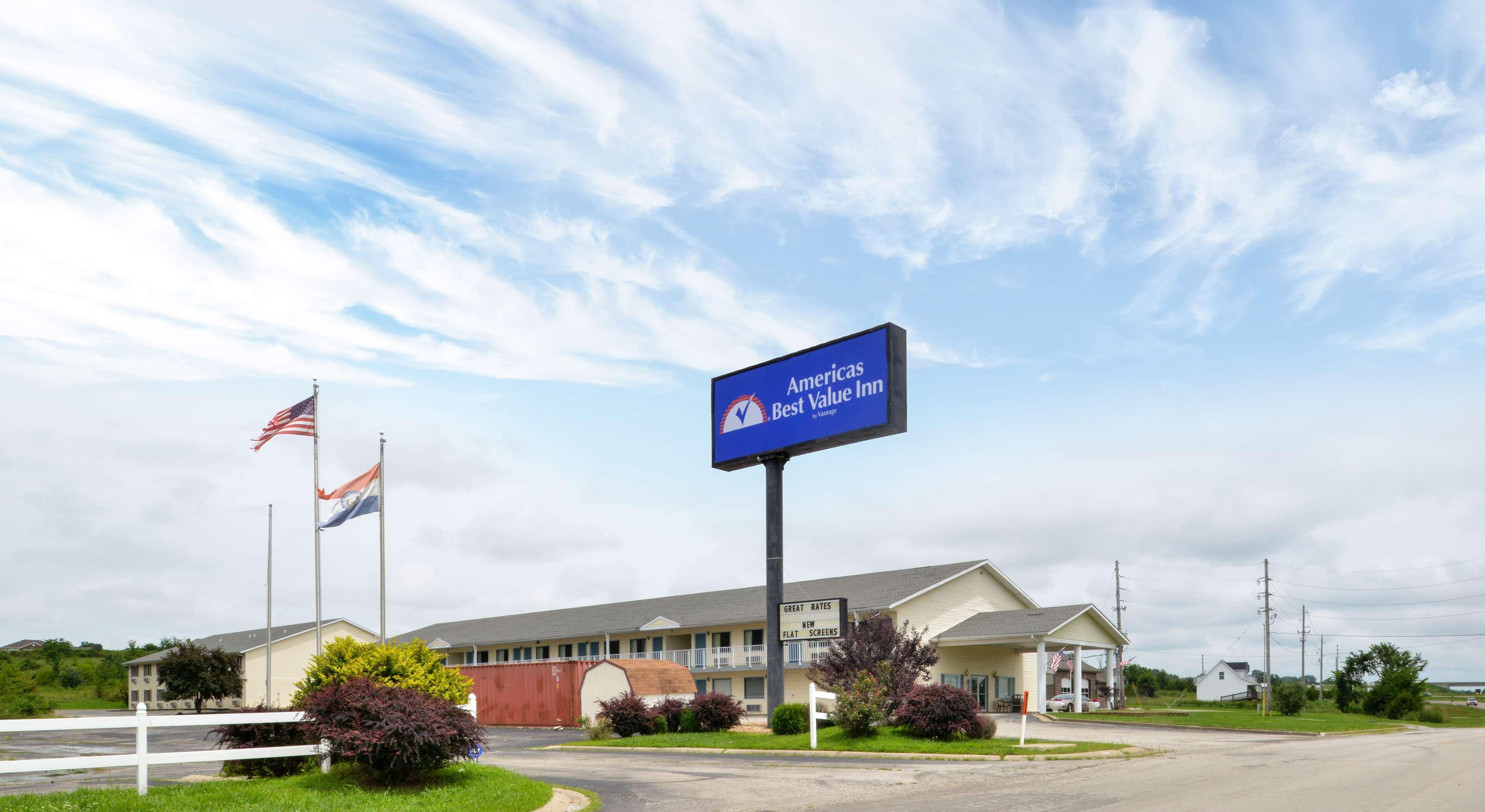 Americas Best Value Inn Knob Noster Kültér fotó